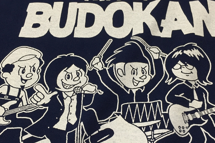 フラカン武道館に立つTシャツ